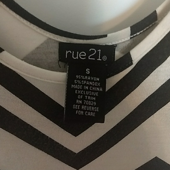 Rue 21 Maxi Dress - Picture 3 of 3